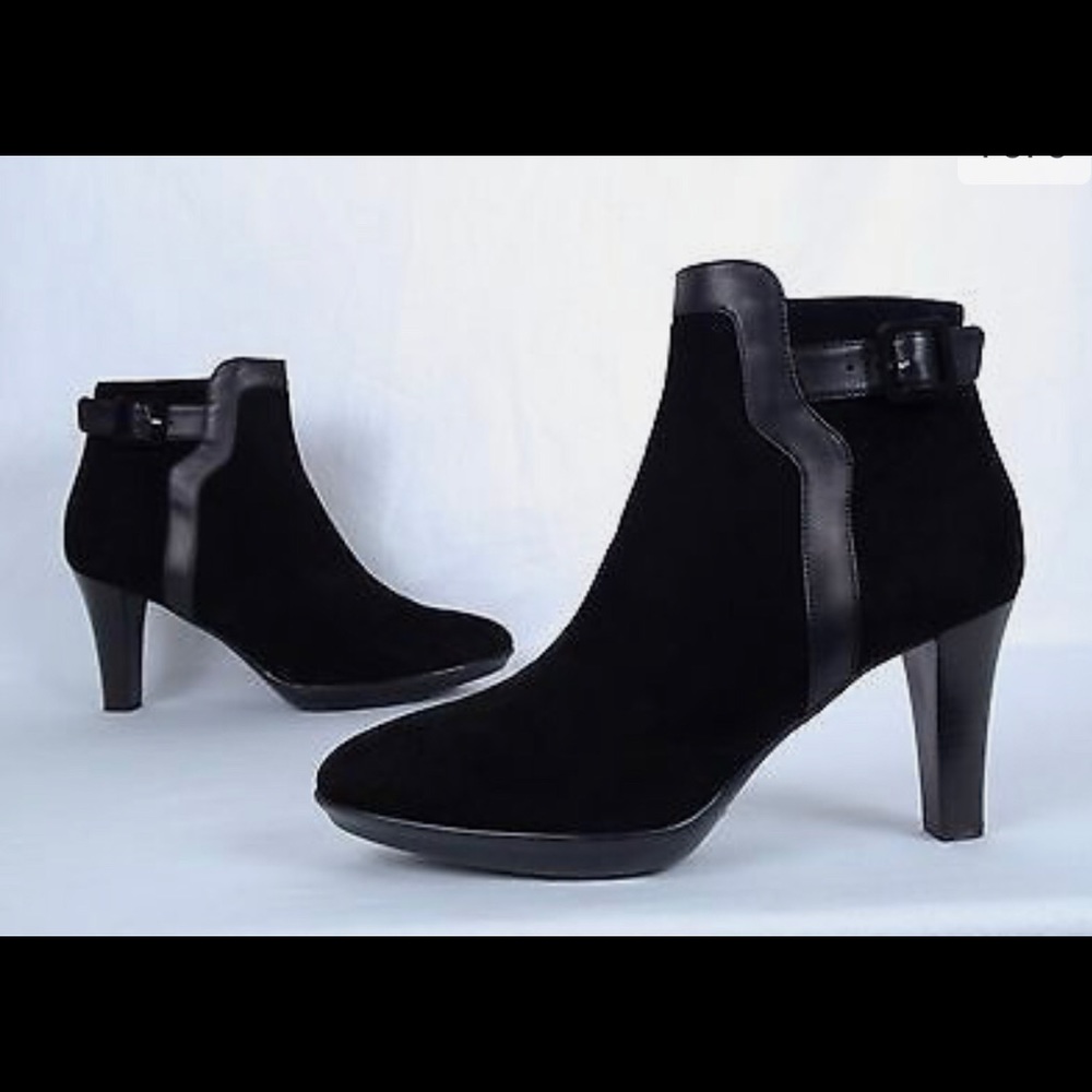 Aquatalia “Rae” Booties! - Picture 7 of 7